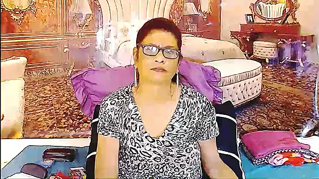 IndianAllure online show from 04-23-26, 06:25