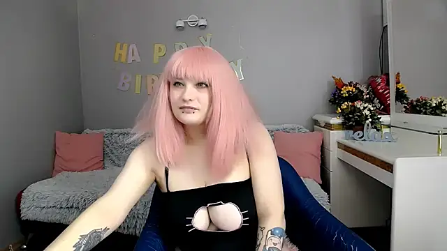 Estheri online show from 04-27-26, 06:44