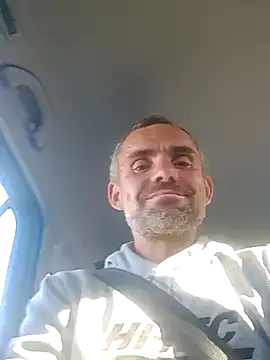 Snapshot of pavel858@xh chatting on 07-24-26, 04:16 pavel858xh online show from 07-24-26, 04:16