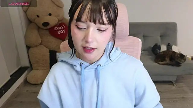 KuroChan420 online show from 08-06-26, 10:39