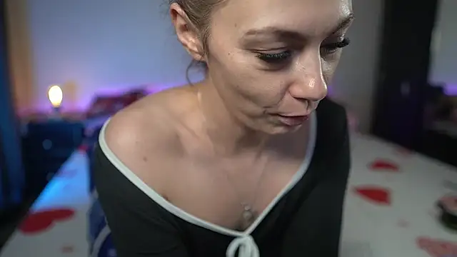 TiffanyPierce online show from 12-04-25, 09:34