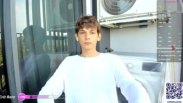 Snapshot of MiracleCam chatting on 10-16-25, 12:55 MiracleCam online show from 10-16-25, 12:55