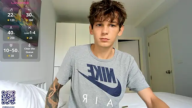 MiracleCam online show from 11-10-25, 01:59