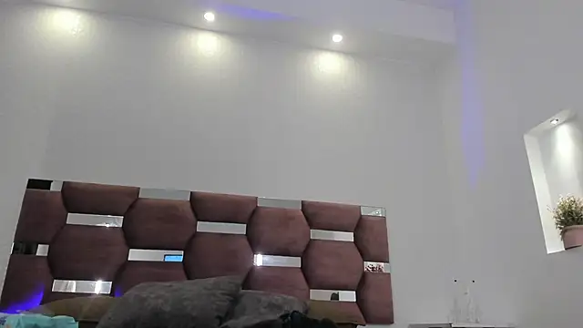 AlondraDiossa03 online show from 02-20-25, 08:58