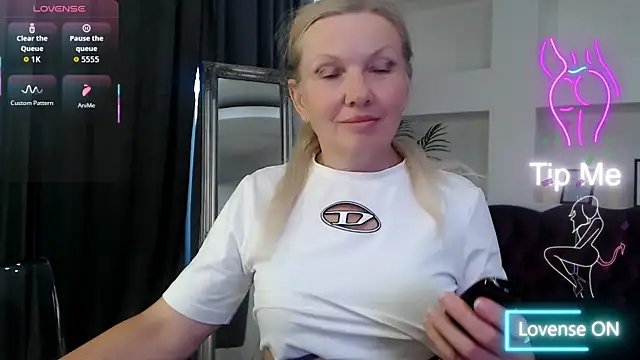 Snapshot of Abby_Moore_ chatting on 07-29-26, 06:33 Abby Moore online show from 07-29-26, 06:33