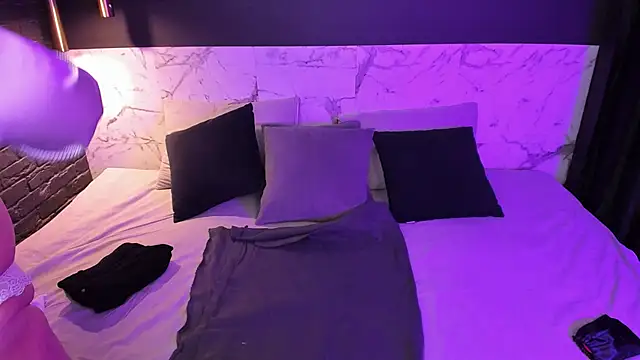 Snapshot of Shannonshine chatting on 11-01-25, 06:48 Shannonshine online show from 11-01-25, 06:48