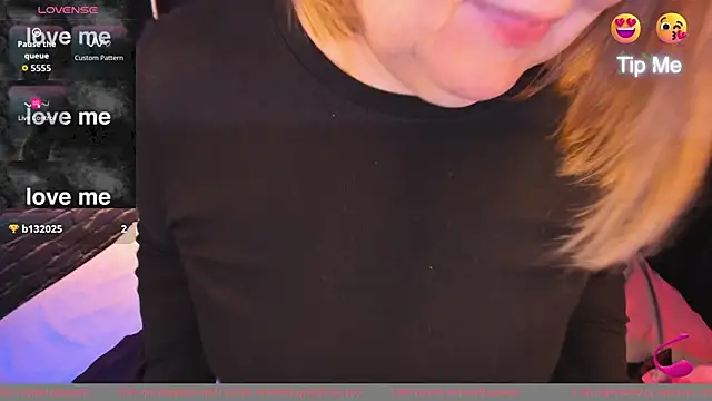 Snapshot of Shannonshine chatting on 11-20-25, 05:29 Shannonshine online show from 11-20-25, 05:29