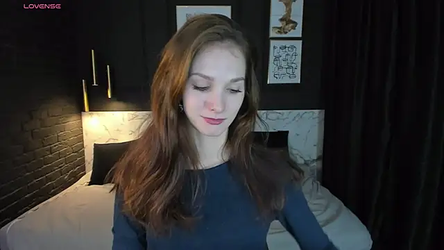 Snapshot of MirandaGlow chatting on 01-28-25, 05:43 MirandaGlow online show from 01-28-25, 05:43