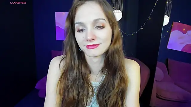 Snapshot of MirandaGlow chatting on 02-19-25, 12:00 MirandaGlow online show from 02-19-25, 12:00