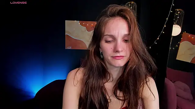 Snapshot of MirandaGlow chatting on 03-06-25, 11:58 MirandaGlow online show from 03-06-25, 11:58