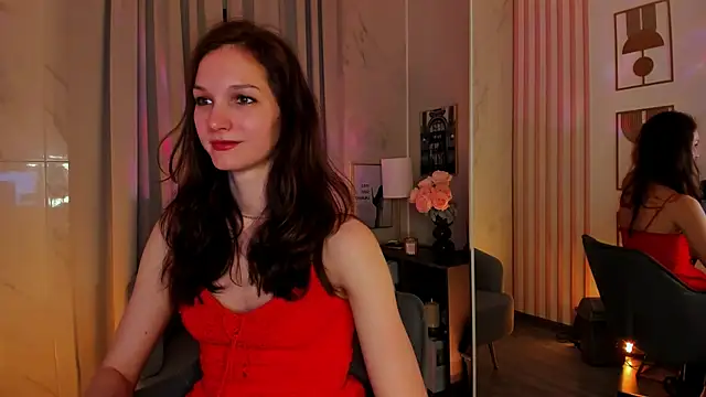 Snapshot of MirandaGlow chatting on 05-16-26, 01:21 MirandaGlow online show from 05-16-26, 01:21