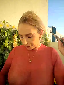 Snapshot of Lossexycacha chatting on 02-16-25, 11:49 Lossexycacha online show from 02-16-25, 11:49