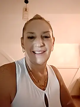 Snapshot of Lossexycacha chatting on 03-20-25, 08:20 Lossexycacha online show from 03-20-25, 08:20