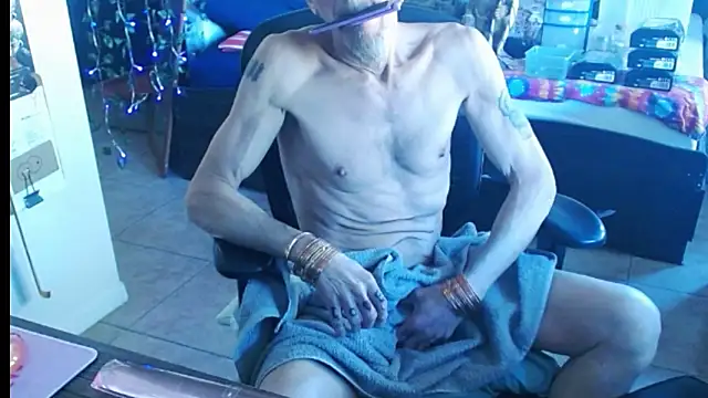 Snapshot of mycock2474u chatting on 03-02-25, 03:37 mycock2474u online show from 03-02-25, 03:37