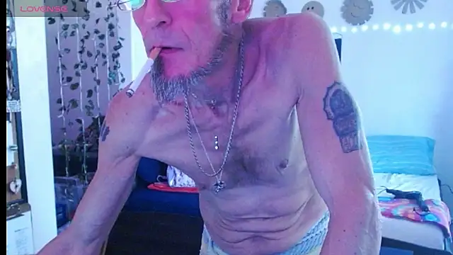 Snapshot of mycock2474u chatting on 03-18-25, 01:00 mycock2474u online show from 03-18-25, 01:00