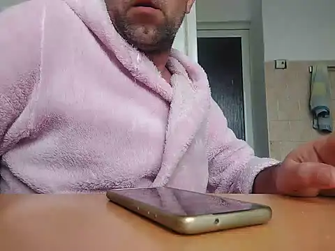 Snapshot of david_geam chatting on 12-02-25, 08:08 david geam online show from 12-02-25, 08:08