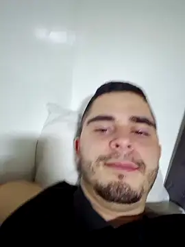 Snapshot of Fuyuichirou chatting on 02-04-25, 04:37 Fuyuichirou online show from 02-04-25, 04:37