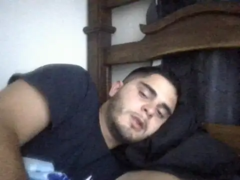 Snapshot of Fuyuichirou chatting on 12-18-25, 12:38 Fuyuichirou online show from 12-18-25, 12:38