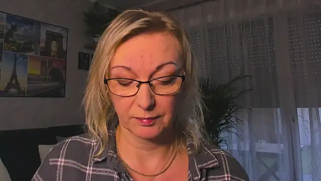 vanessa chat online show from 12-02-25, 02:23