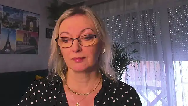 Snapshot of vanessa_chat chatting on 02-05-26, 02:33 vanessa chat online show from 02-05-26, 02:33