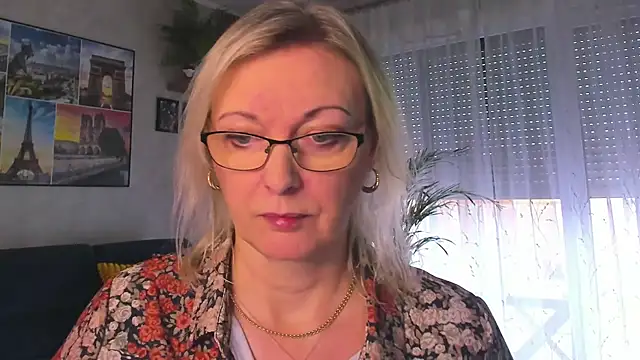 Snapshot of vanessa_chat chatting on 02-09-26, 02:21 vanessa chat online show from 02-09-26, 02:21