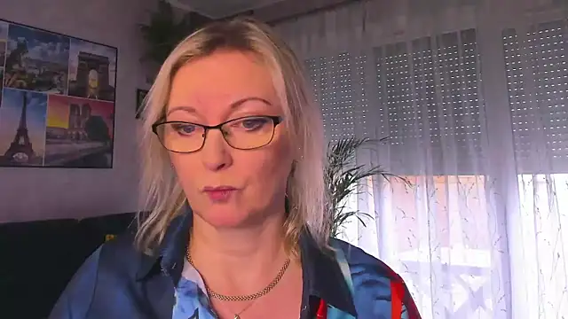 Snapshot of vanessa_chat chatting on 02-10-26, 02:10 vanessa chat online show from 02-10-26, 02:10