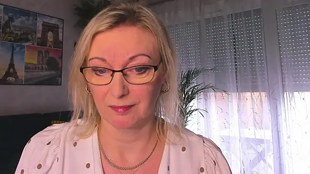 Snapshot of vanessa_chat chatting on 02-11-26, 02:33 vanessa chat online show from 02-11-26, 02:33