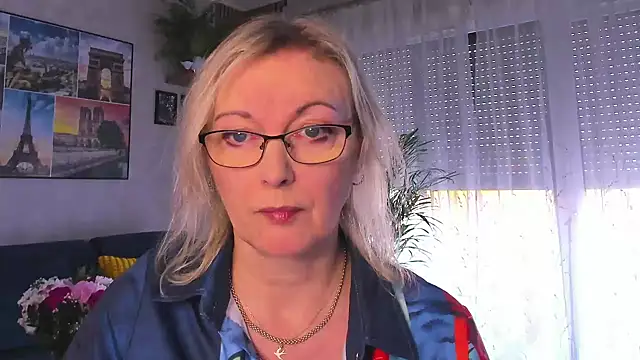 Snapshot of vanessa_chat chatting on 02-15-26, 02:25 vanessa chat online show from 02-15-26, 02:25