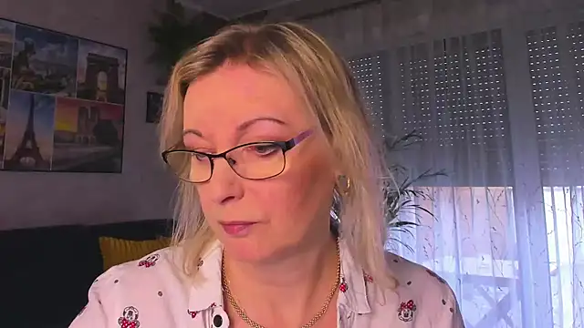 Snapshot of vanessa_chat chatting on 02-17-26, 02:24 vanessa chat online show from 02-17-26, 02:24