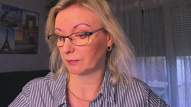 Snapshot of vanessa_chat chatting on 02-18-26, 03:52 vanessa chat online show from 02-18-26, 03:52