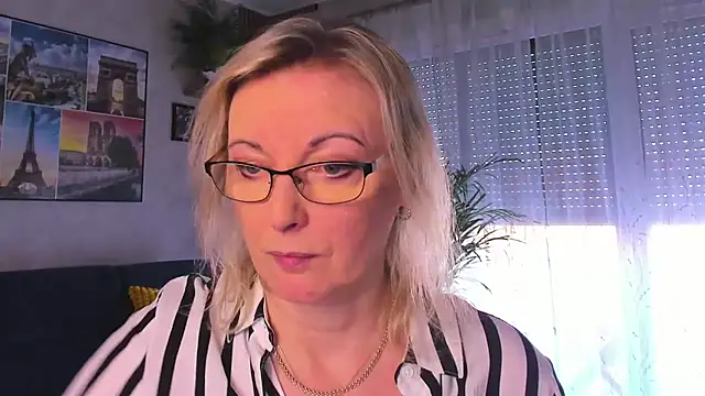 Snapshot of vanessa_chat chatting on 03-03-26, 02:12 vanessa chat online show from 03-03-26, 02:12