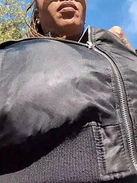 DarkDea online show from 11-28-25, 11:35