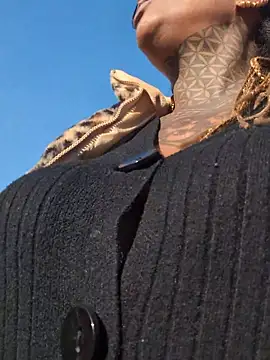 DarkDea online show from 12-14-25, 01:27