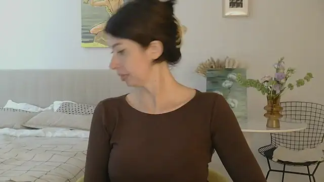 Snapshot of WhiteQueen888 chatting on 06-23-26, 08:23 WhiteQueen888 online show from 06-23-26, 08:23