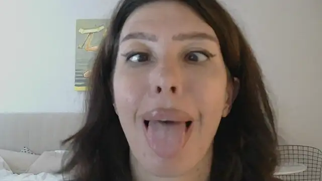Snapshot of WhiteQueen888 chatting on 07-07-26, 06:47 WhiteQueen888 online show from 07-07-26, 06:47