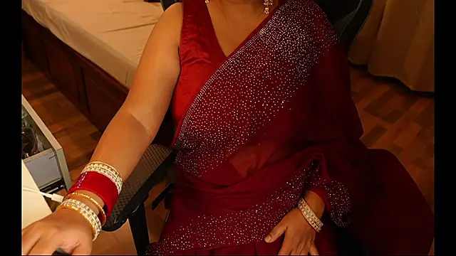 sneha hussy online show from 04-25-26, 12:02