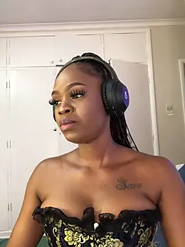 LuciousLips96 online show from 10-22-25, 08:03