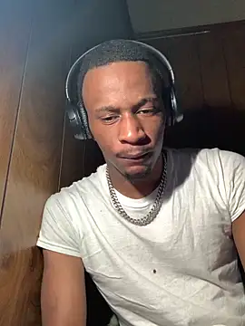 Snapshot of Tristris100 chatting on 12-10-24, 01:55 Tristris100 online show from 12-10-24, 01:55