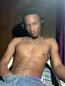 Snapshot of Tristris100 chatting on 12-14-24, 05:29 Tristris100 online show from 12-14-24, 05:29