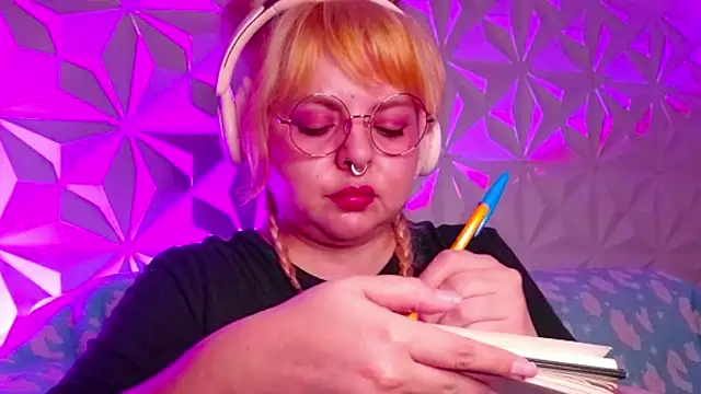 Satyn doll online show from 09-24-25, 12:36