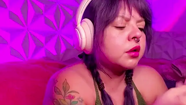 Satyn doll online show from 10-21-25, 04:35