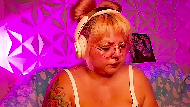 Satyn doll online show from 04-23-26, 11:29