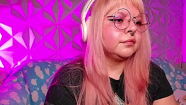 Satyn doll online show from 04-25-26, 11:35