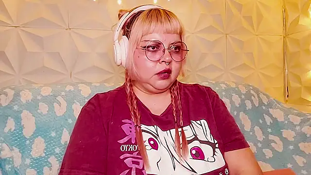 Snapshot of Satyn_doll chatting on 05-15-26, 11:45 Satyn doll online show from 05-15-26, 11:45