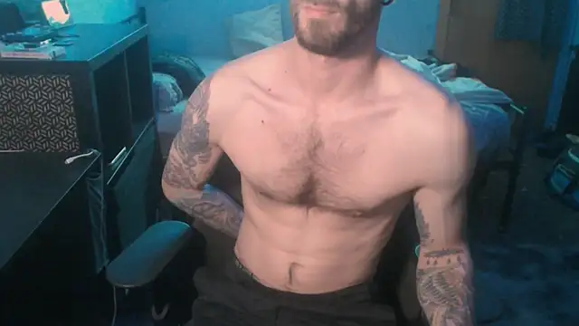 Snapshot of SexxxyLouis chatting on 02-25-25, 06:53 SexxxyLouis online show from 02-25-25, 06:53