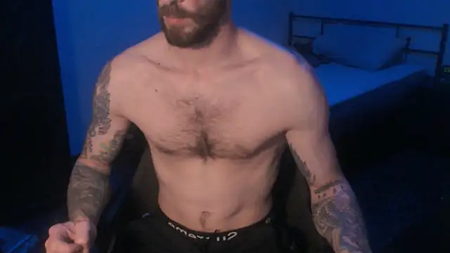 Snapshot of SexxxyLouis chatting on 03-08-25, 08:25 SexxxyLouis online show from 03-08-25, 08:25