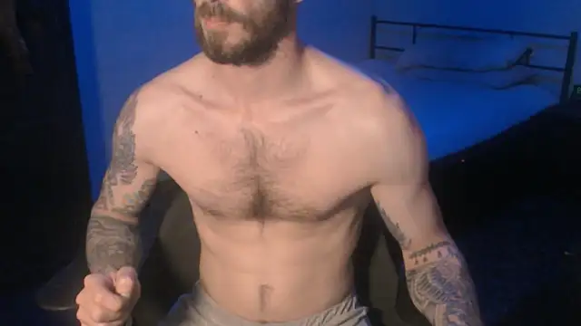 Snapshot of SexxxyLouis chatting on 03-09-25, 06:11 SexxxyLouis online show from 03-09-25, 06:11