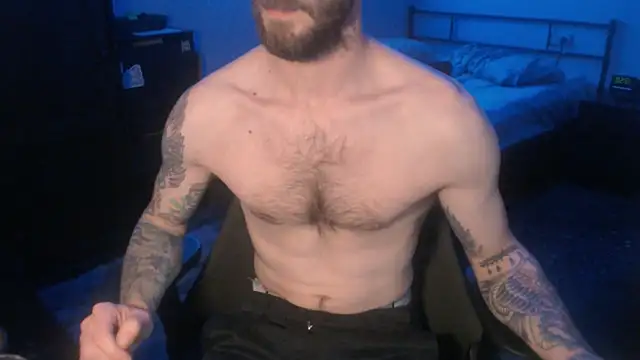 Snapshot of SexxxyLouis chatting on 03-21-25, 01:01 SexxxyLouis online show from 03-21-25, 01:01