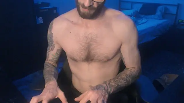 Snapshot of SexxxyLouis chatting on 03-21-25, 08:50 SexxxyLouis online show from 03-21-25, 08:50