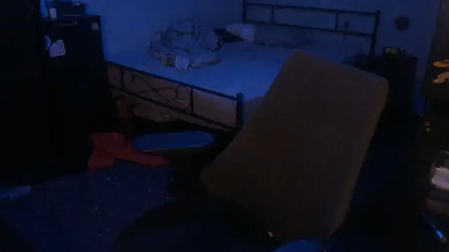 Snapshot of SexxxyLouis chatting on 09-13-25, 07:30 SexxxyLouis online show from 09-13-25, 07:30